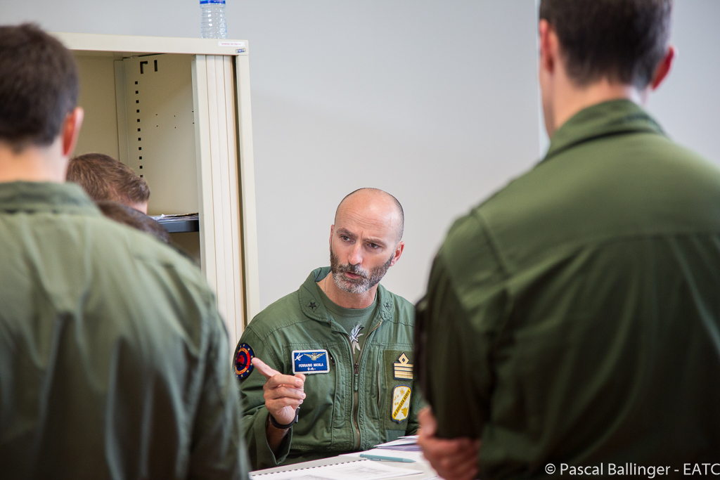 The instructor checks the mission preparation, attends the briefings, asks questions if things are not clear enough in his eyes … and sometimes gives advice on how the mission could be better fulfilled.