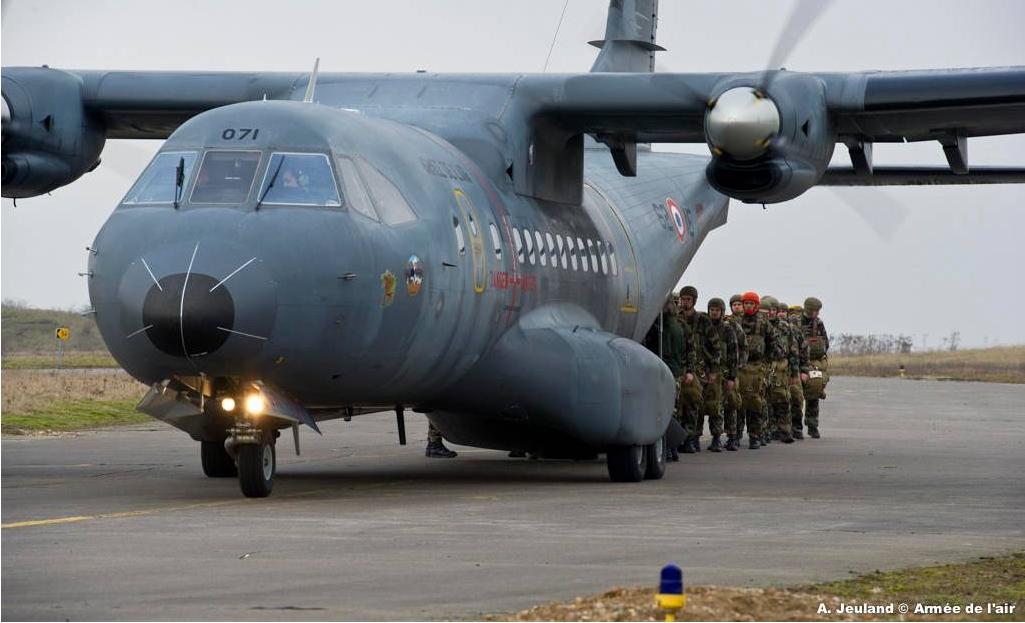 French Casa catching up paratroopers