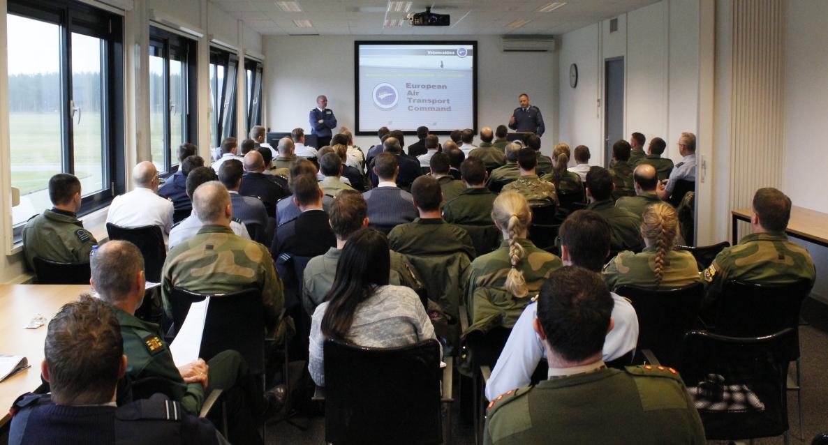Plenum with Commander Valentin Plenum with Commander Valentin
